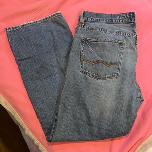 American eagle men’s low rise boot cut jeans W34 L30